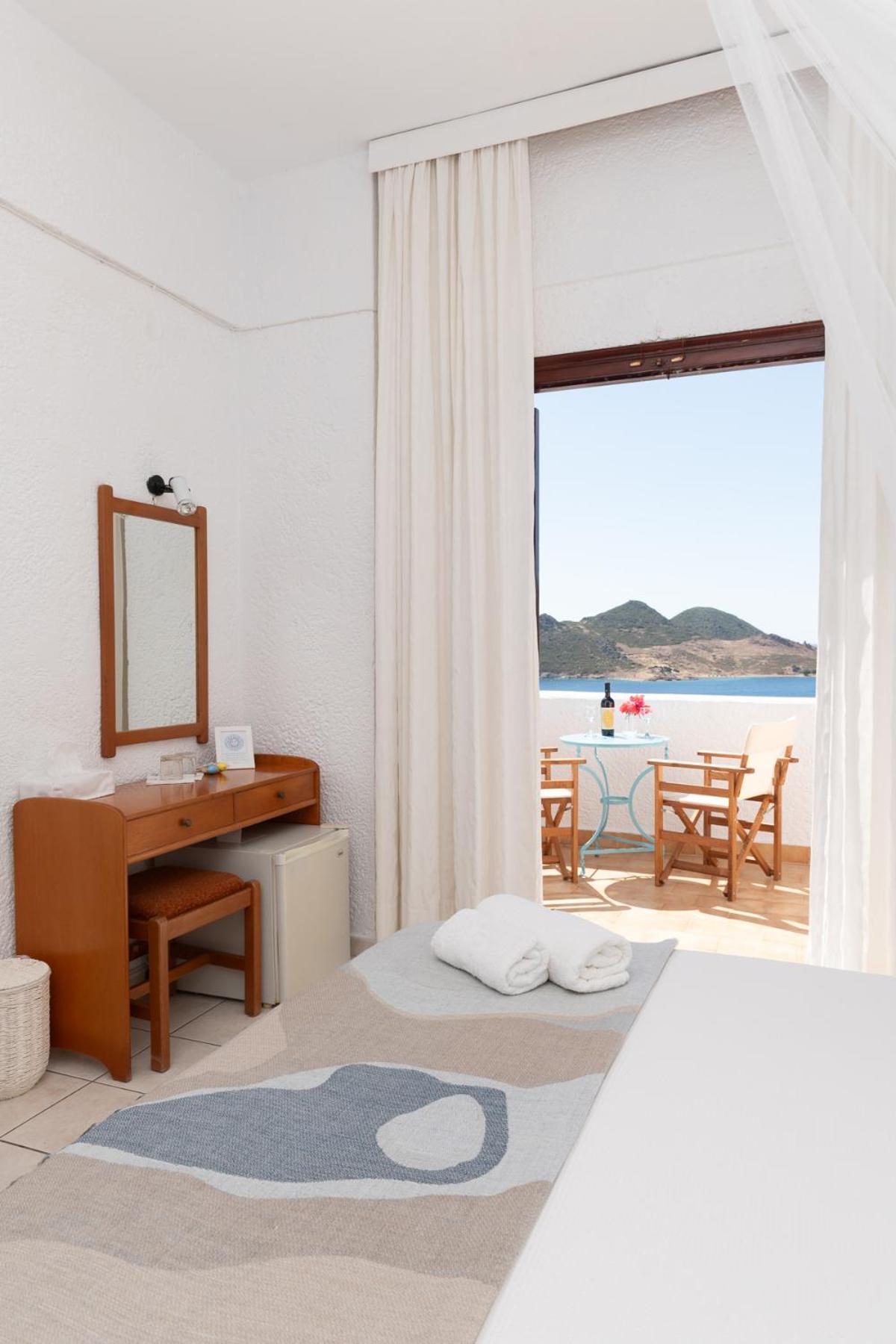 Golden Sun Hotel Patmos Eksteriør billede